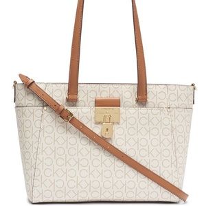 Calvin Klein
Camille Tote 👜